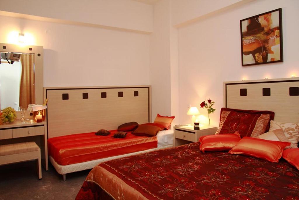 Nancy Hotel Hersonissos  Rum bild
